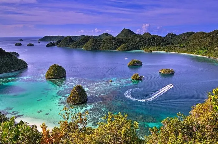 Wayag Island, a Hidden Island in Raja Ampat that Offers Exotic Natural Beauty